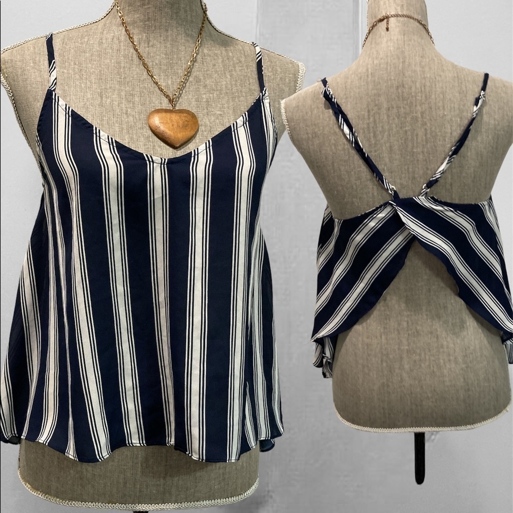 Navy Blue Striped Crop Tank Top​​​​​​​